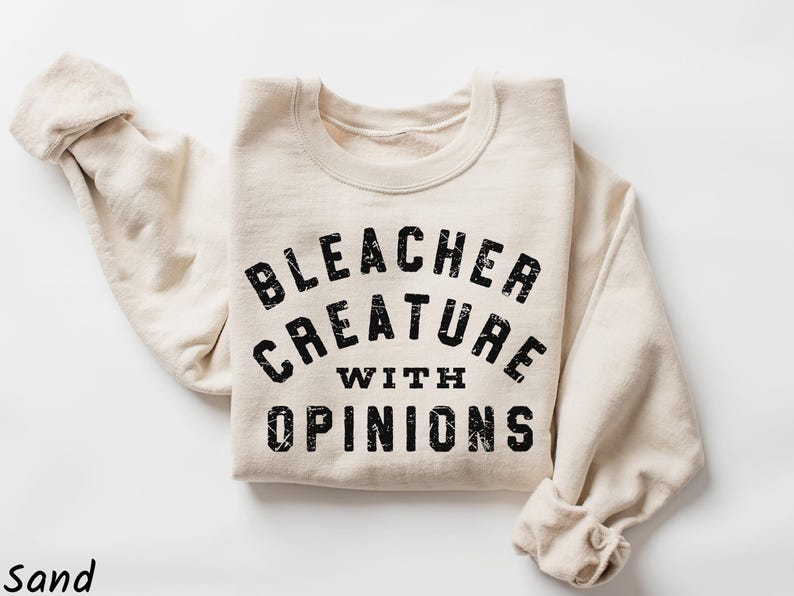 Sudadera divertida para mamá deportista, camiseta de criatura de la grada con opiniones, camiseta para el día del partido, regalo para la temporada de béisbol, camiseta de cuello redondo para padres de fútbol americano, mamá ruidosa imagen 1