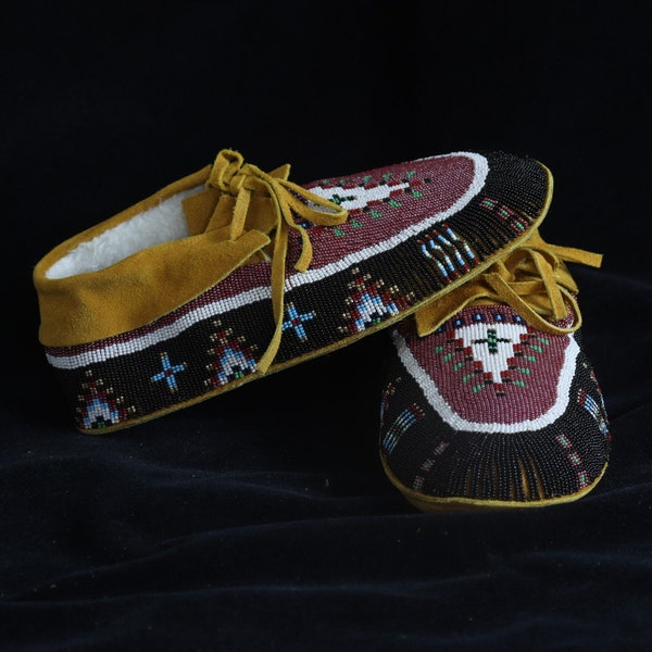 Handmade Beaded Leather Moccasins For Women. Native American Style Handmade Leather Moccasins