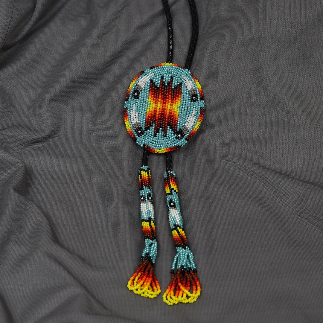 how to style a bolo tie