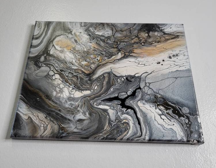 I Poured Black, White, Gold, And Silver Acrylic Paint Together And Got A  Painting I Wasn't Expecting