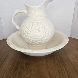 Pitcher and Bowl Set - Etsy