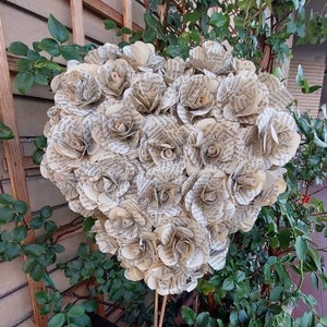 Cuore di fiori di carta .