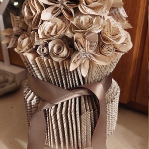 Vaso di fiori realizzato con la tecnica del book folding