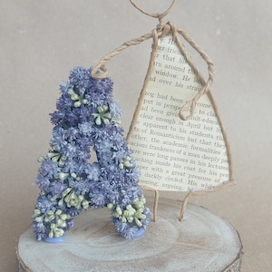 Scultura di filo di ferro e carta