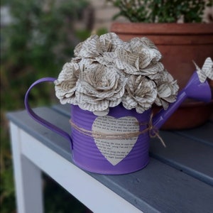 Composizione di fiori di carta