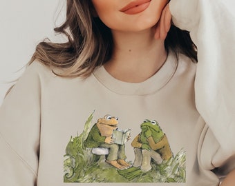 Frog and Toad Reading Sweatshirt: Vintage Book Lover Cottagecore