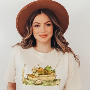 Frog And Toad Shirt • Vintage Classic Book Tee • ,Cottagecore Short Sleeve • Frog And Toad Fishing T-Shirt • Book Lover Gift