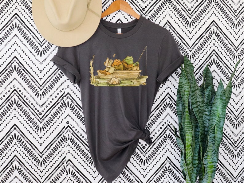 Frog And Toad Shirt • Vintage Classic Book Tee • ,Cottagecore Short Sleeve • Frog And Toad Fishing T-Shirt • Book Lover Gift