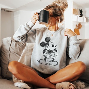 Mickey Mouse Sweatshirt Vintage • Disney Classic Mickey Mouse Pose Sweatshirt • Classic Mickey Mouse Crewneck