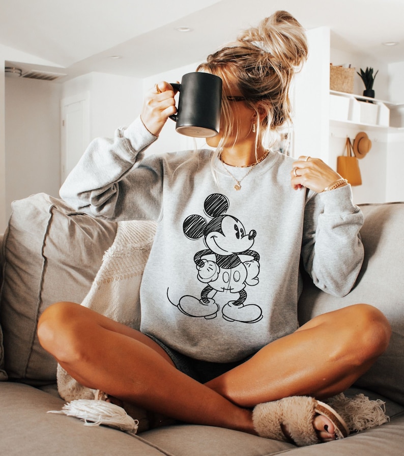 Mickey Mouse Sweatshirt Vintage • Disney Classic Mickey Mouse Pose Sweatshirt • Classic Mickey Mouse Crewneck