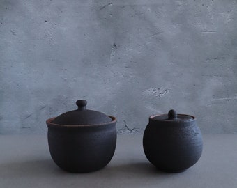 Handmade Japanese Shigaraki ceramic black - Salt cellar with lid - Artisan Kitchen Container