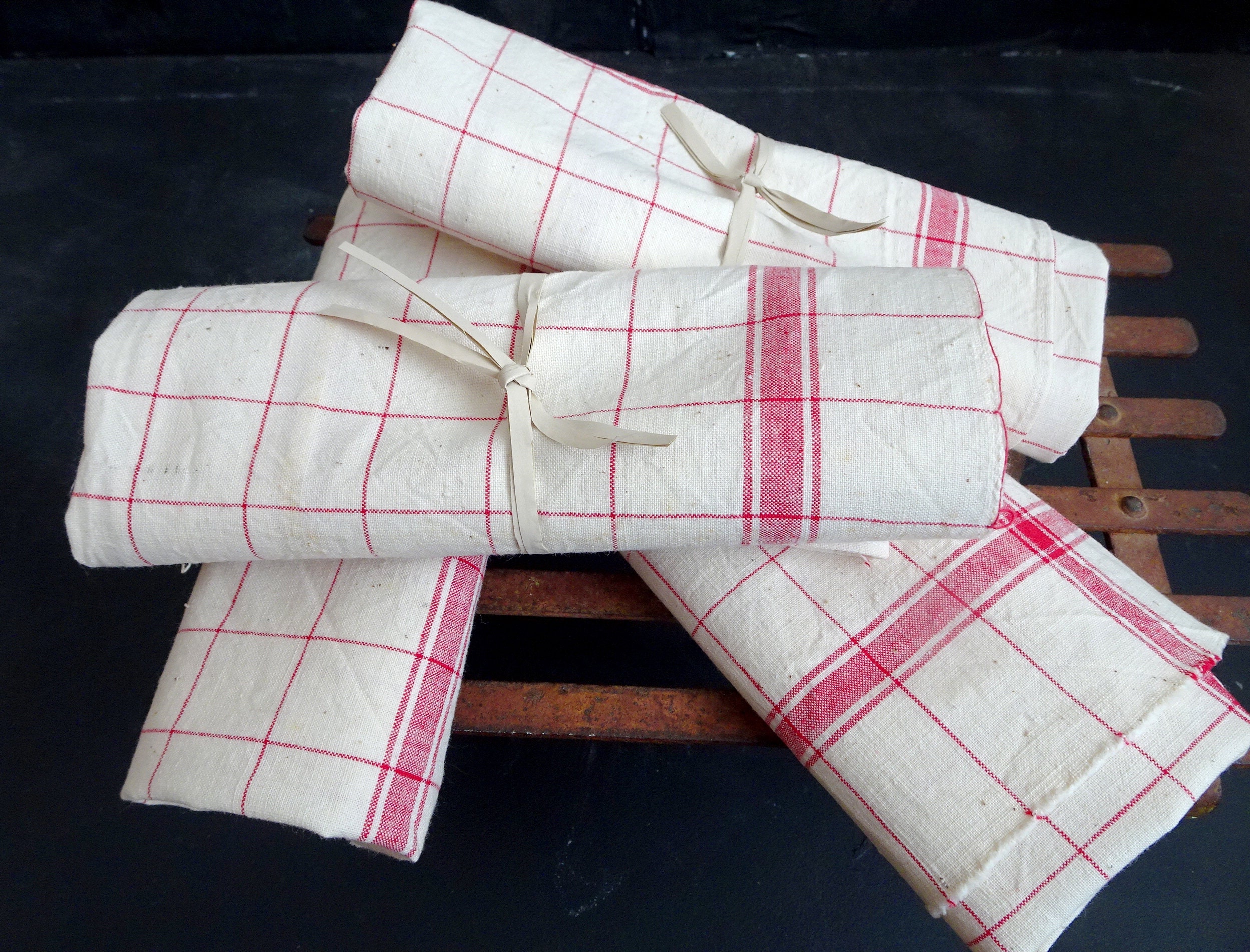 Vintage Kitchen Towels Set .