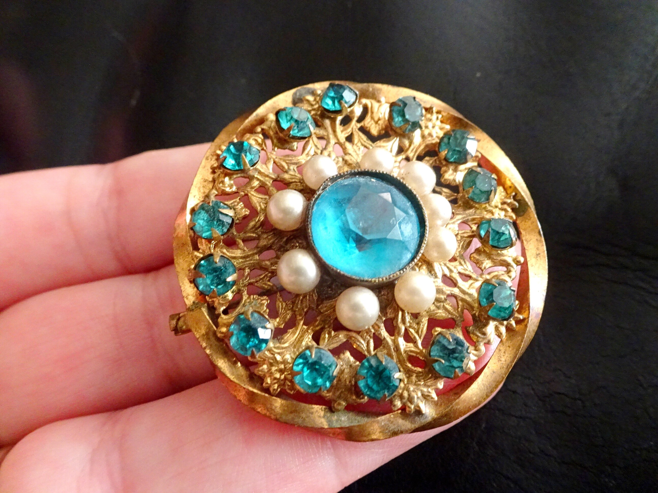 Broche Ancienne Turquoise Années 1900 - Pierre Naturelle, Monture Laiton - Bijou Vintage Collection