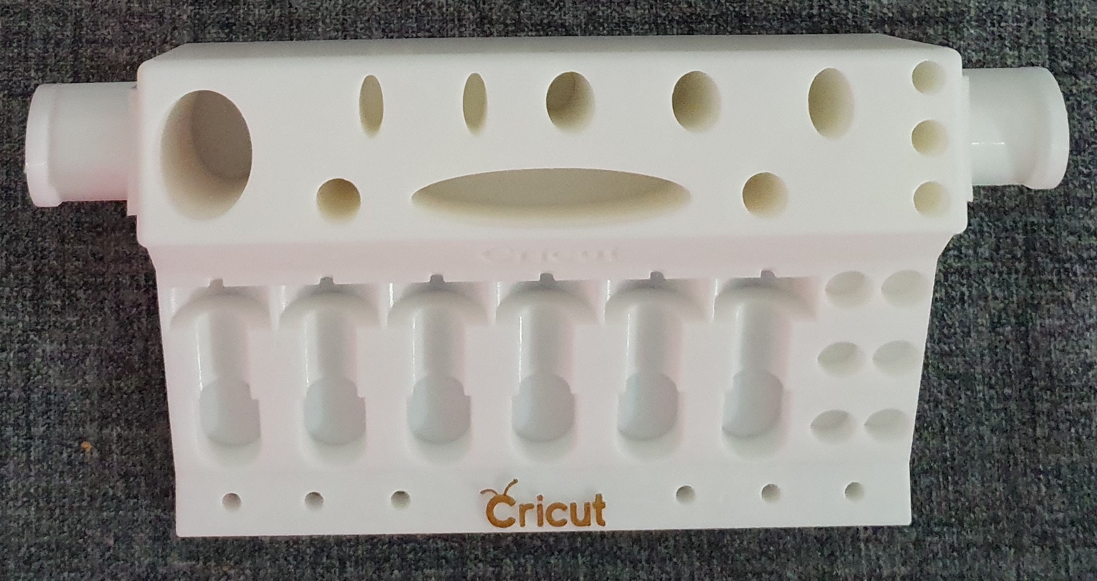 STL file Storage box for Cricut tools 📦・3D printer design to