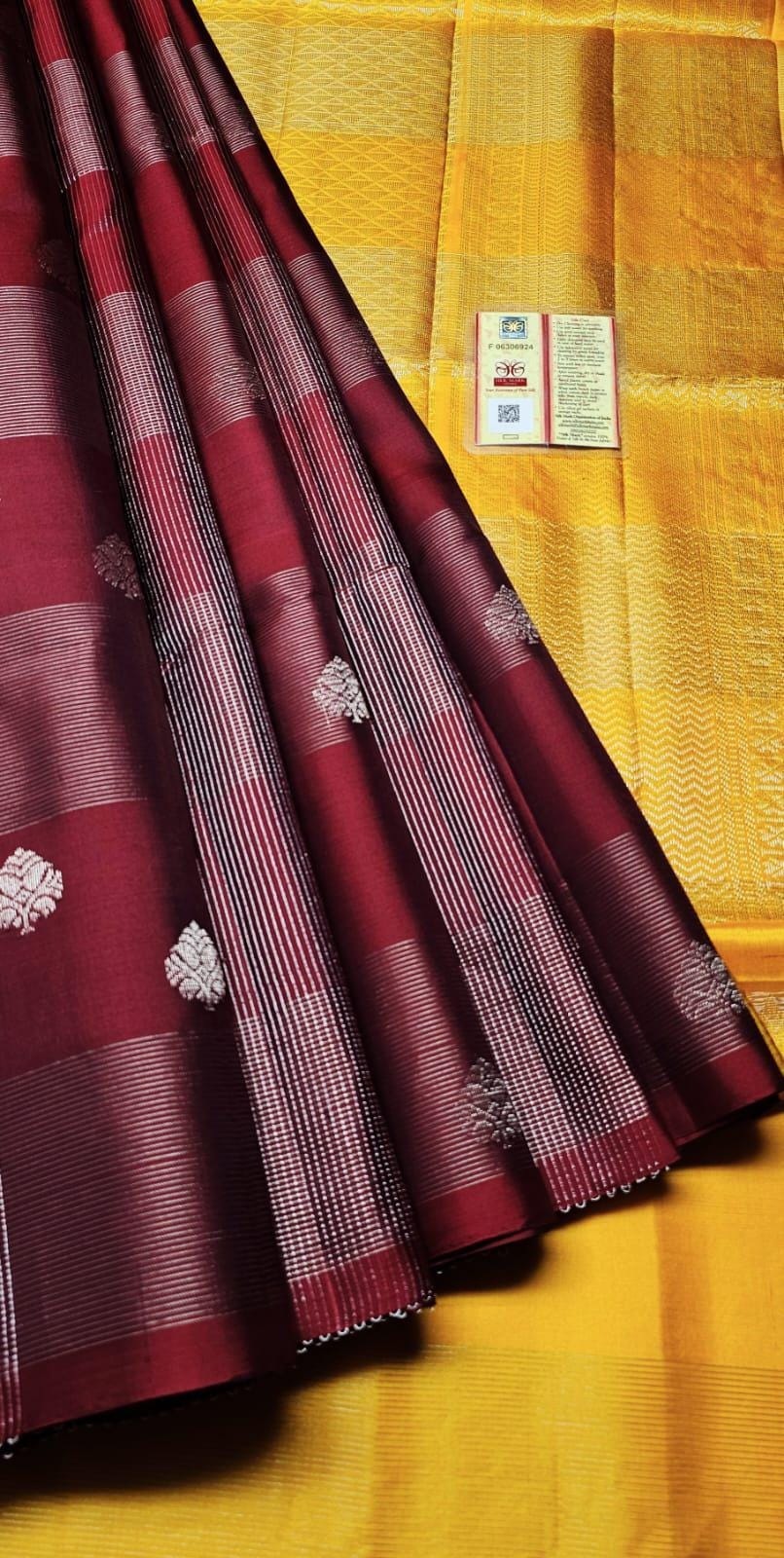 Handwoven Unique Pure Soft silk saree