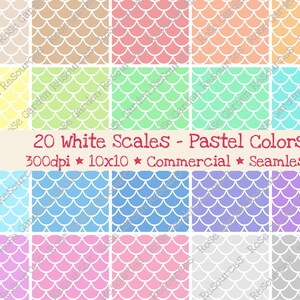 Op de afbeelding: Twintig digitale papierpatronen met witte schubben op een pastelkleurige achtergrond. De patronen zijn naadloos en 300 dpi. De kleuren omvatten perzik, lichtblauw, lavendel, lichtgroen en geel.