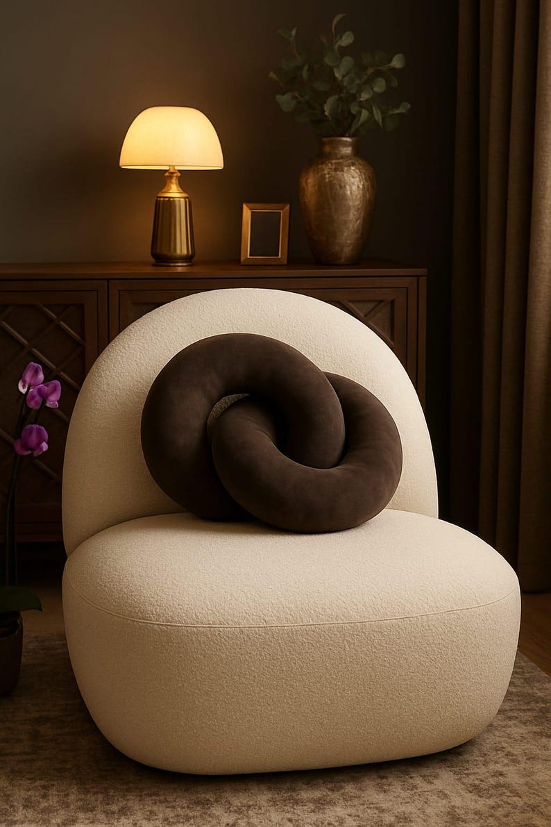Gold Chain Link Velvet Pillow, Handmade Round Cushion - Etsy