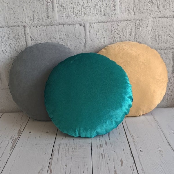 Round Velvet Pillow Cover, Custom Decorative Modern Pillowcase, Personalized Luxury Colorful Seat Cushion, Zippered Pillows, Stool Cushions