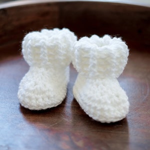 Newborn Shoes White, Handmade Newborn Booties, White Baby Slippers, Crochet Baby Footwear, Handmade Crochet Baby Booties White, Yarn Shoe