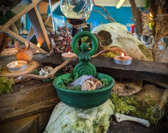 Goddess Offering Bowl in Moss