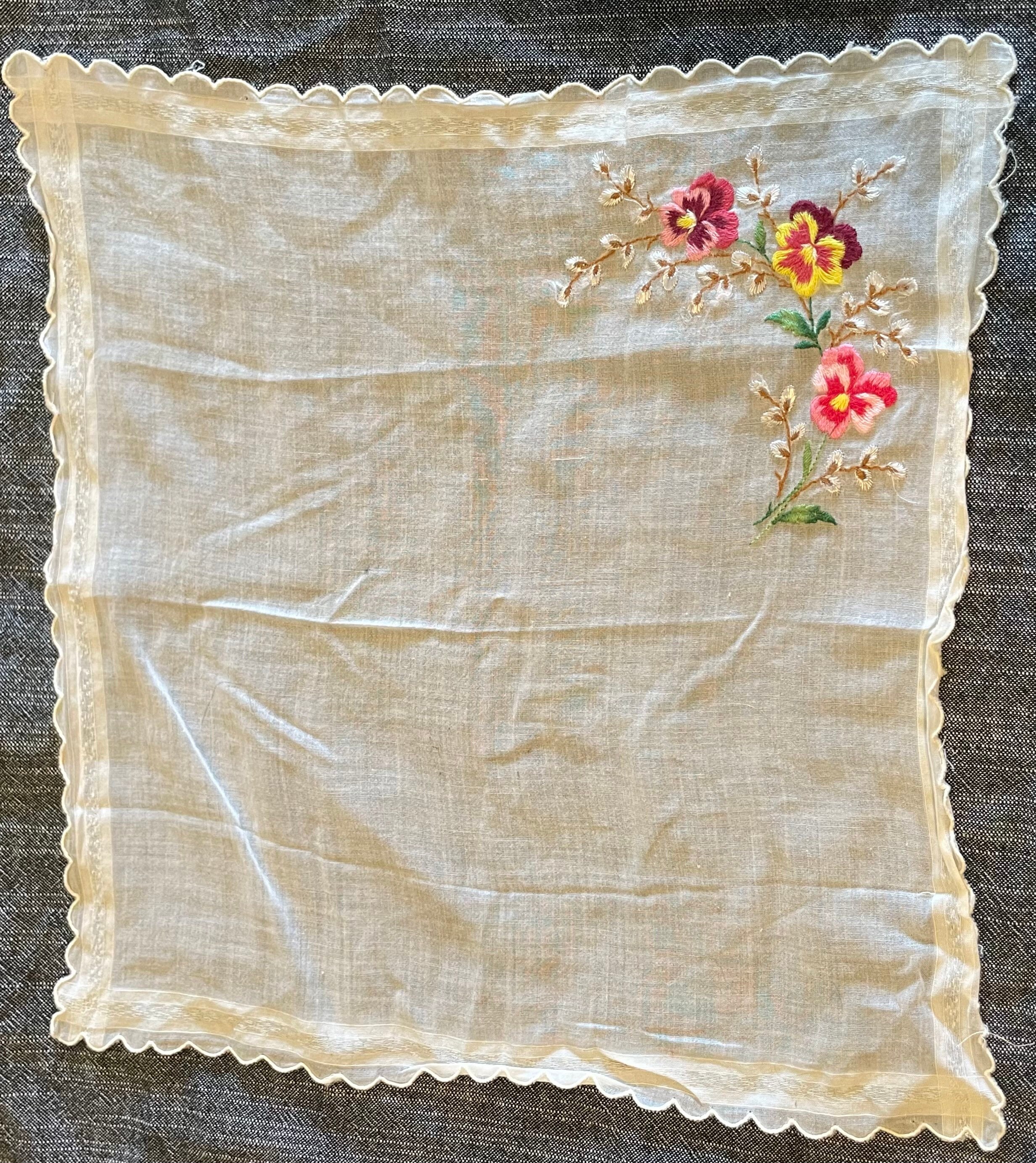 小物 1900s Hand Embroidery Handkerchief Antique 1800's Silk Hankie/handkerchief - Hand Embroidery on