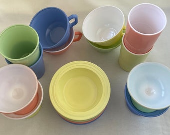 Multicolored Moderntone Dishes - vintage, colorful, Hazel Atlas, perfect for Easter or spring/summer, great quality and in perfect shape