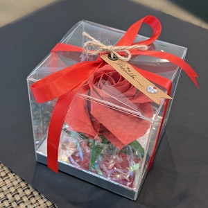 Origami Rose Handmade Customisable Valentine's Day Gift Box with Personalised Name Tag, Message and Colour