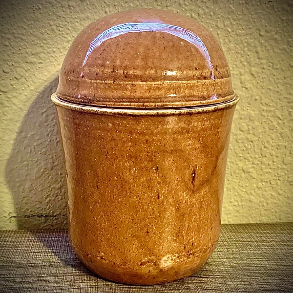 Honey Gold lidded pot, coffee canister or a jar for sugar. The perfect size change jar.