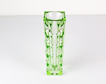 Vintage vaas Oldrich Lipsky voor Exbor Tsjechisch groen glas midden eeuw