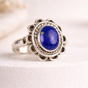 Vintage 925 zilveren ring met lapis lazuli edelsteen.