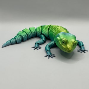 Articulated leopard gecko