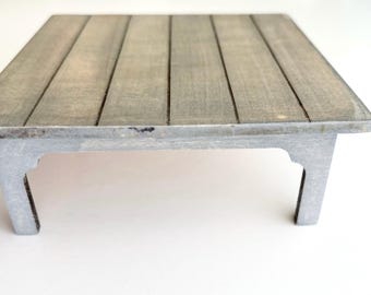 Farmhouse Coffee Table, Rustic Weathered Wood, 1:12 Dollhouse Scale