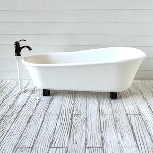 Dollhouse Claw Foot Tub with Freestanding Faucet, Slipper Tub 1:12 Scale