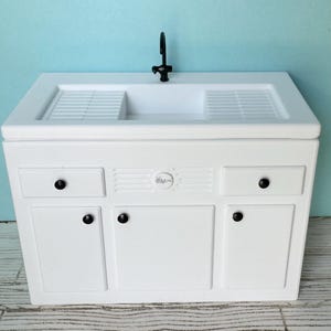 Farmhouse Sink for Dollhouse, Vintage Kitchen Sink With Cabinets, 1:12 Scale