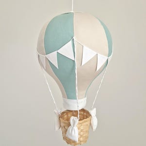 Balon na ogrzane powietrze w kolorze miętowym i beżowym, prezent na baby shower, motyw podróży, wystrój pokoju dziecięcego, Heißluftballon