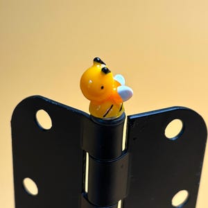 Tiny Bee Hinge Topper Figurine Door Charm Magnetic Hinge Head Decoration Bumblebee Gift for Her, Farmhouse Decor Hide Seek Beekeeper Present