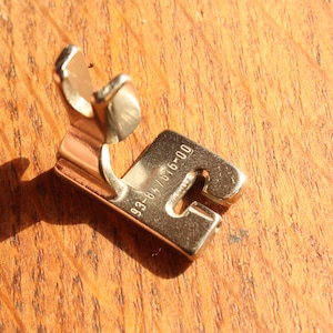 PFAFF  93-847616-00 Buttonhole Foot for PFAFF 230, 260, 332, 360 etc.