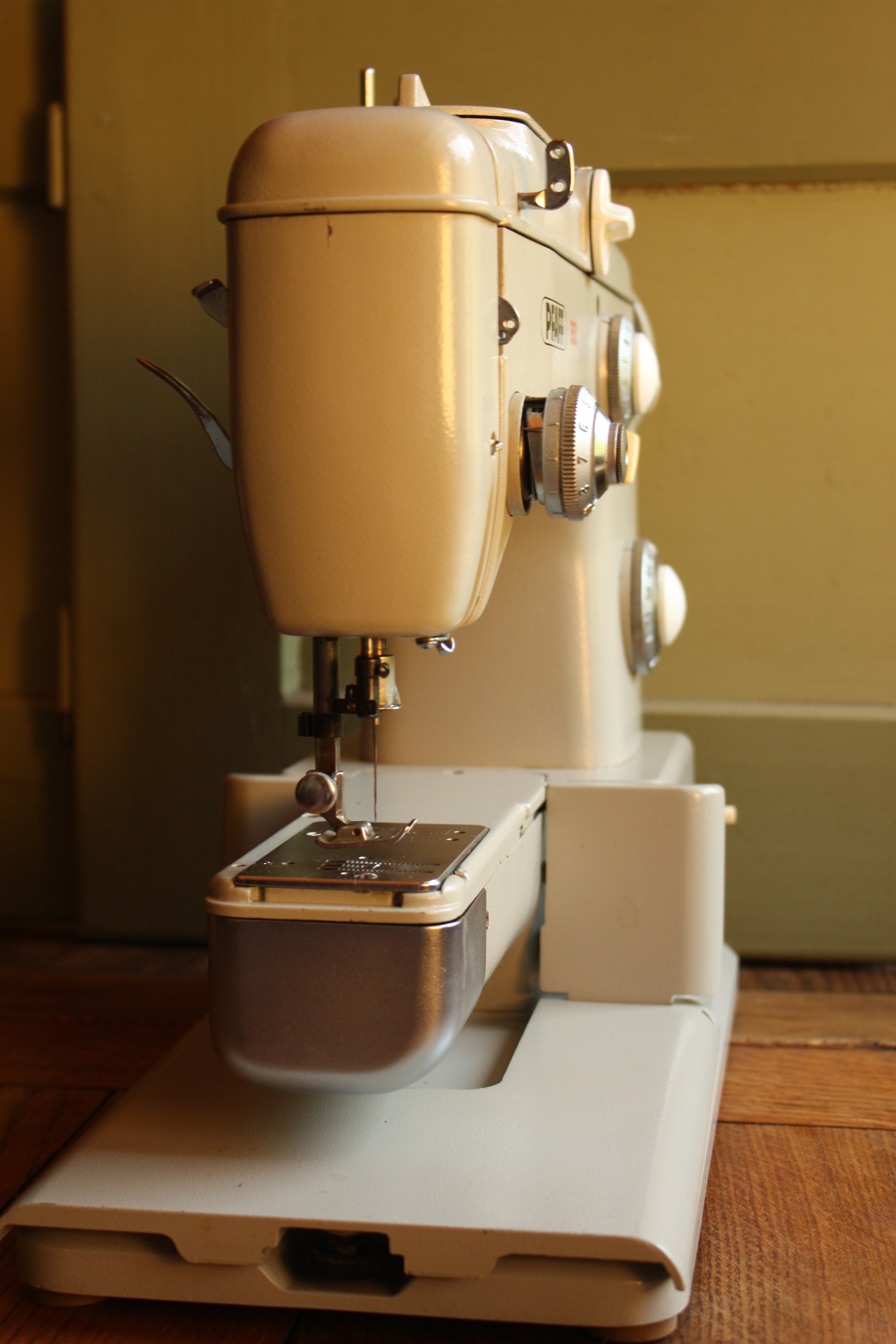 PFAFF 360 Automatic Vintage Sewing Machine - Etsy