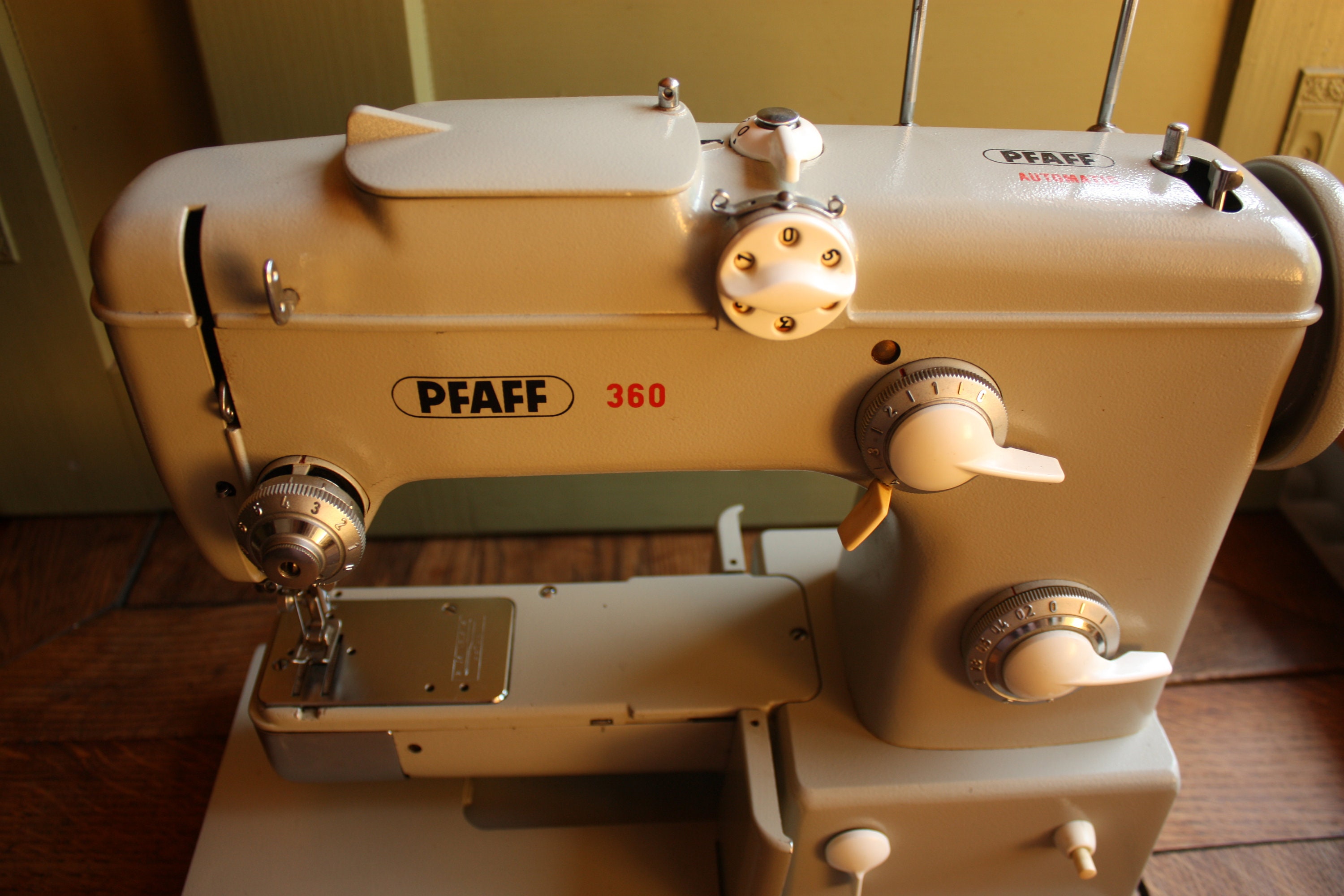 PFAFF 360 Automatic Vintage Sewing Machine - Etsy