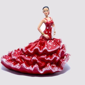 Spanish Red flamenco dancer With Long Dress, Figurine hand painted and handmade in Spain.