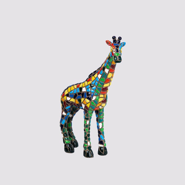 Statue de girafe en mosaïque de couleurs mélangées réalisée avec de la poussière de marbre et de l'émail. C'est la meilleure collection d'Espagne.