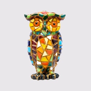 Mix Colores Owl statue made with marble dust and with enamel. It&#39;s the best collection in Spain.