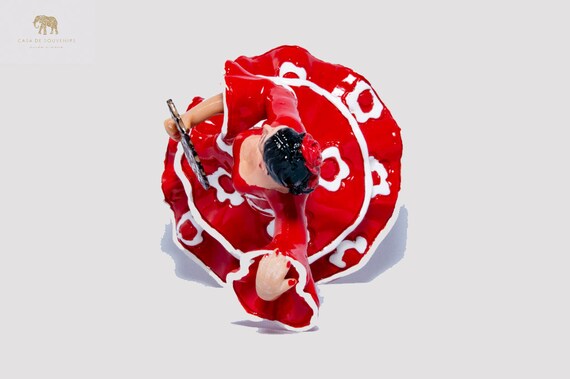 スペインのフラメンコダンサー、スペインで手描き、手作りされた置物