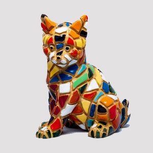 Mosaik-Katzenstatue aus Marmorstaub und Emaille. Es ist die beste Sammlung in Spanien.