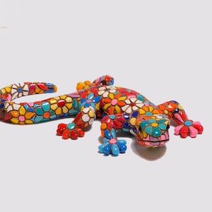 Flower Salamander Figure , Figura De Salamander , Figure De Salamandra, Salamander Decorative, Multicolor Salamander , Hand Painted