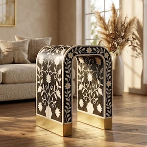 Taburete con incrustaciones florales de hueso / Mesa auxiliar de resina hecha a mano