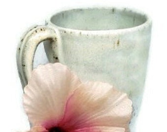 Handmade Ceramic Coffee/Tea - Thrown Pottery 8 ounce Coffee Mug with Large Handle – OOAK