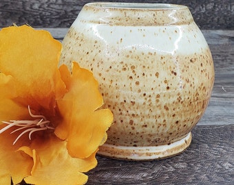 Handmade Ceramic Vase, Thrown Pottery Vase - Home Décor for Fresh or Dried Flowers