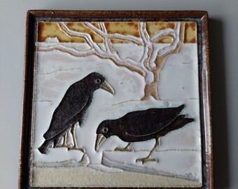 Cloisonne tile Porceleyne Bottle of two crows in the snow