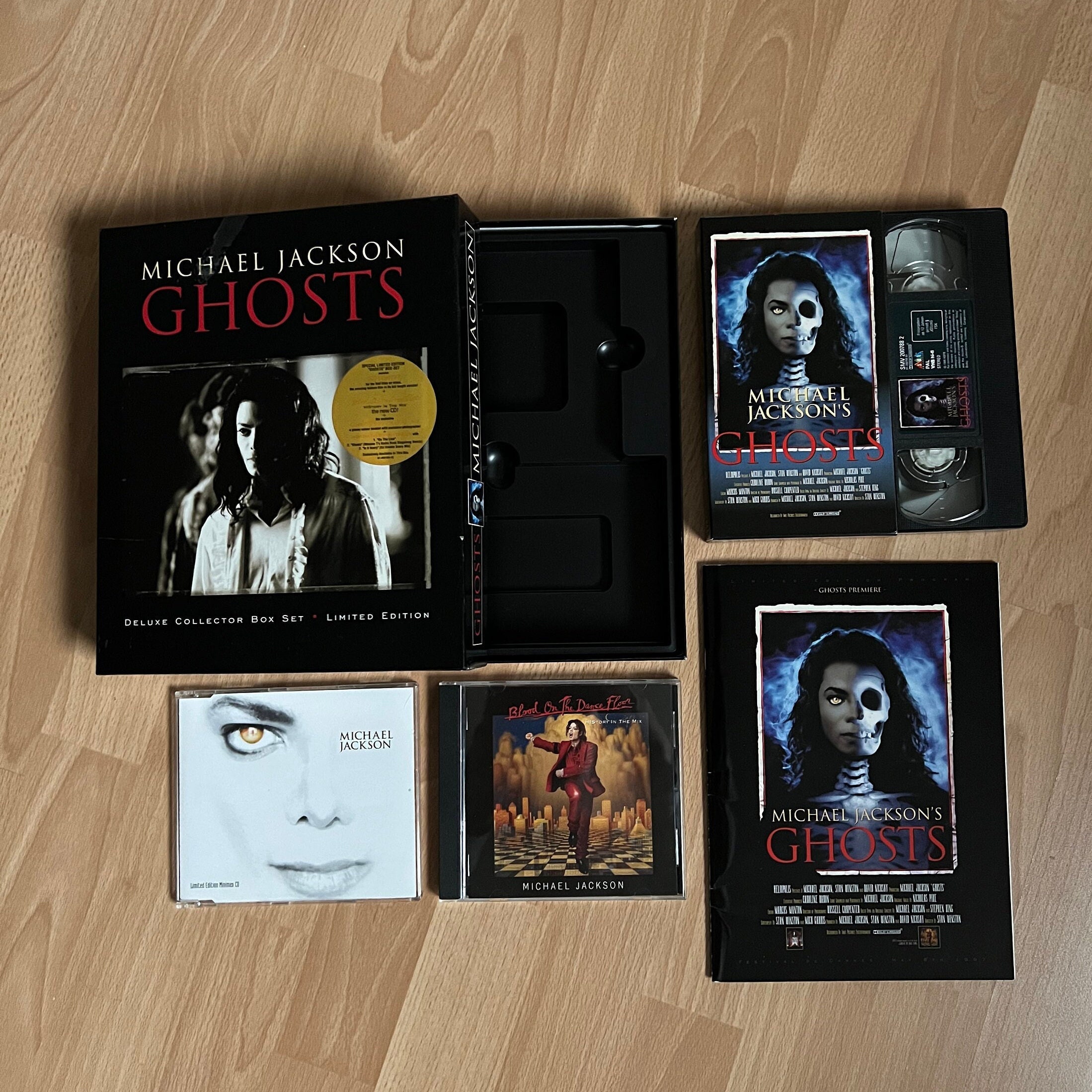 マイケル・ジャクソン GHOSTS Deluxe Collector Box …-